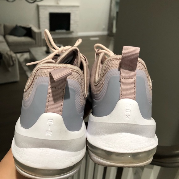 Almost new - Picture 3 of 8